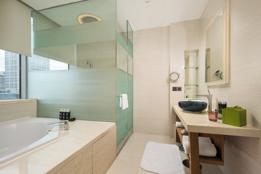 The "Fancy" 10mm Glass Trend: Is Your Bathroom Upgrade or Just "Weighting" to Fail?
