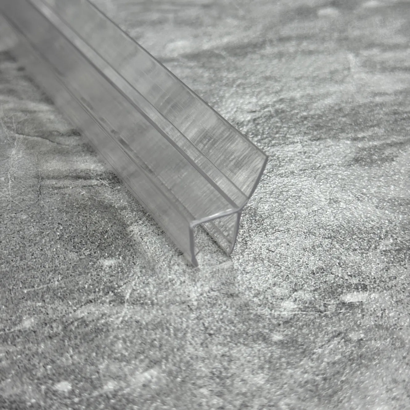 6-8mm 135 Degree Vertical Shower Seal Gap 3-17mm, 135A68S20